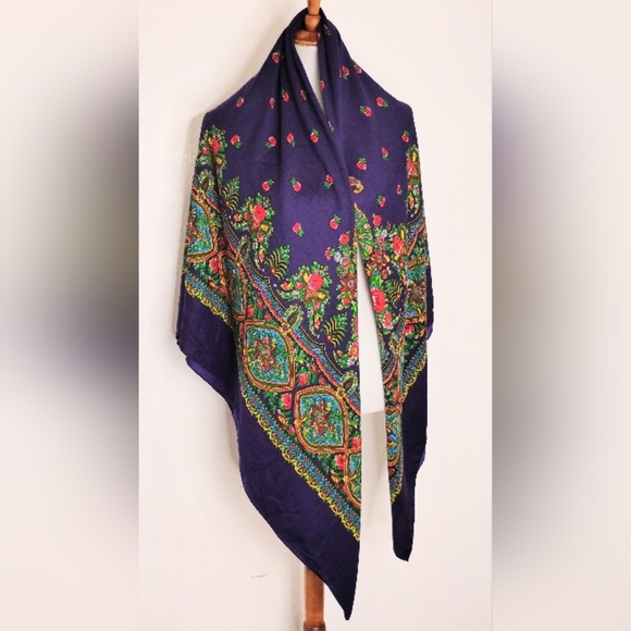 LARGE NOSTALGIC PURPLE WRAP NWOT - Picture 3 of 7